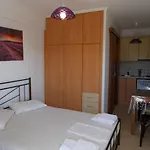 Karavela 's House 2